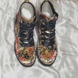 Suede Floral Lace-up Ankle Boots